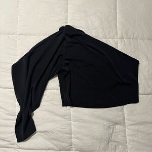 One shoulder top